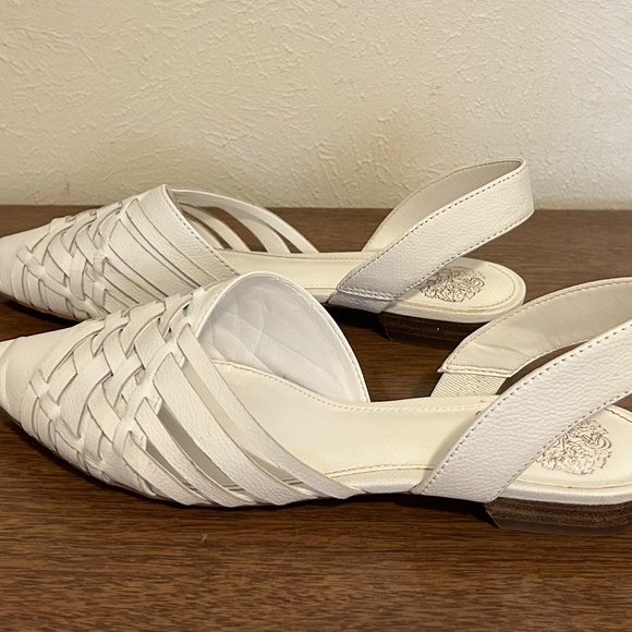 Vince Camuto white leather flats - Picture 3 of 5